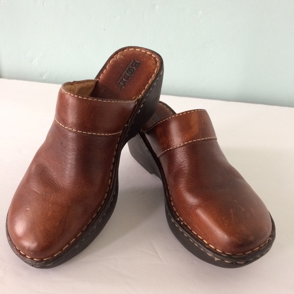 Born Shoes - Born Golden Brown Leather Clogs W5634 Size 7
